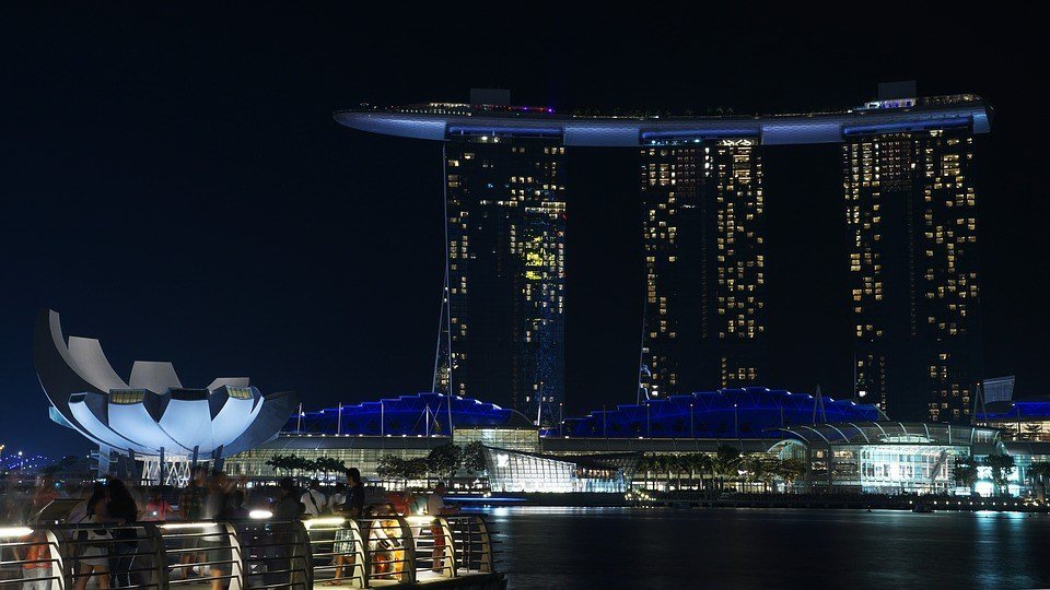 singapore stays as fintech capital of asia with financial apps