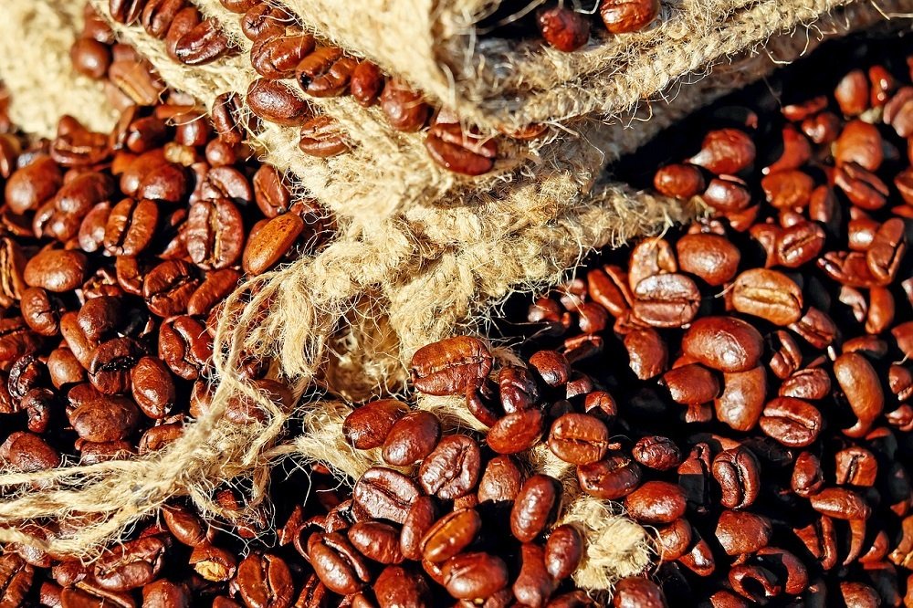 Coffee market improves on behalf of cocoa and sugar