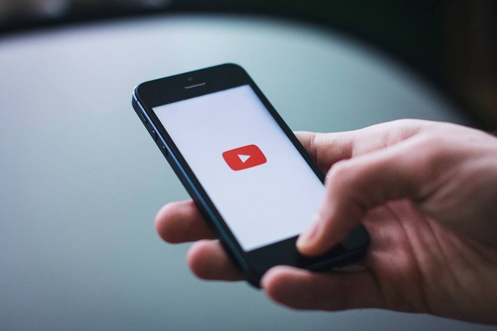 4 ways people make money with YouTube