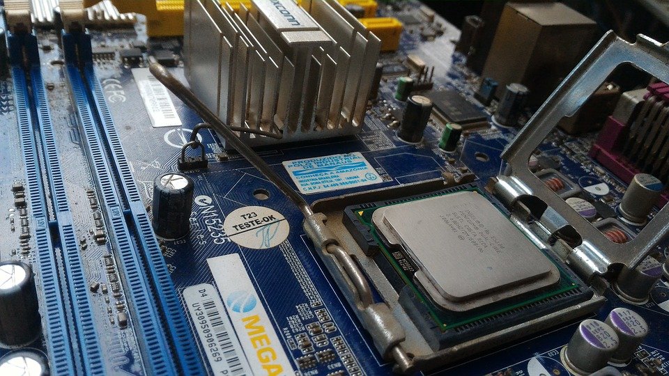 world's biggest chip maker - computer hardware