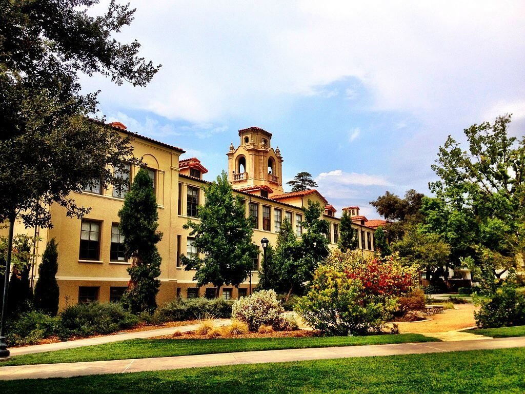 Pomona College's Foreign Language and Cultural Studies Hall