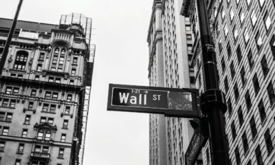 This picture show the wall street sign.