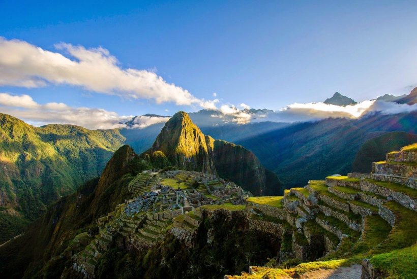 This picture show the ruins of Machu Pichu in Peru.