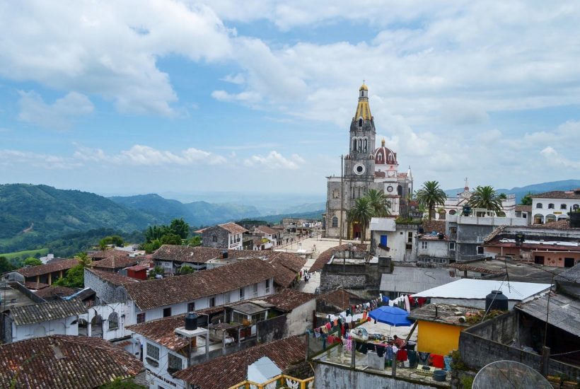 This picture show a city in Mexico.