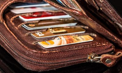 This picture show a wallet with some credit cards.